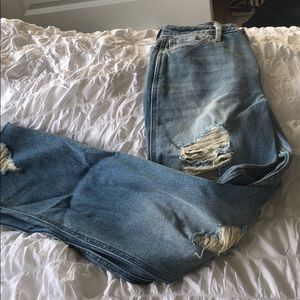 Hollister ultra high- mom jean